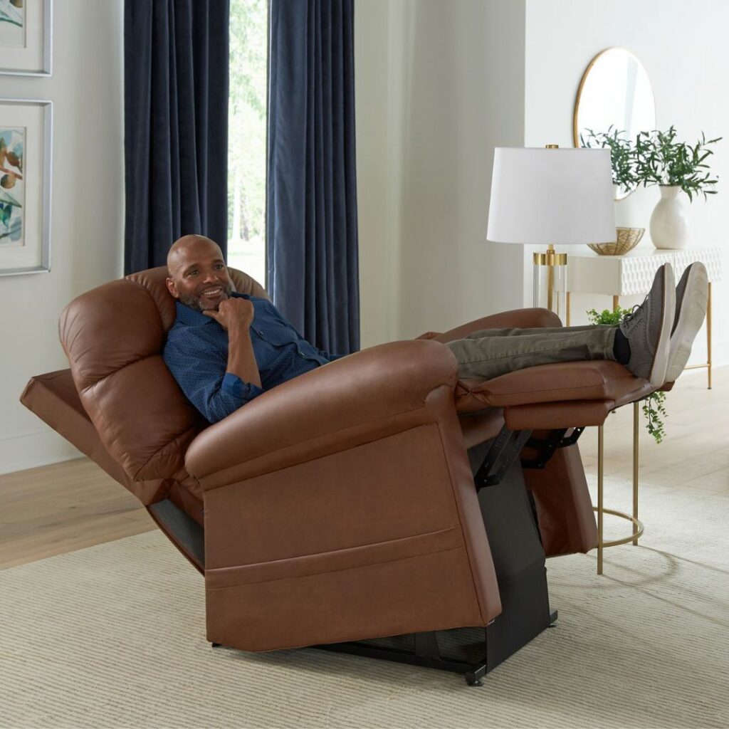 senior lift chair elderly in Peoria